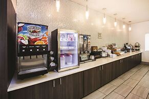 La Quinta Inn by Wyndham Indianapolis North at Pyramids