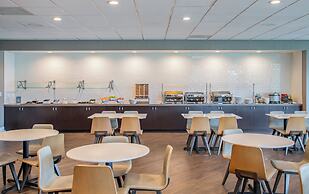 Staybridge Suites Oxnard River Ridge by IHG