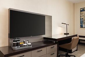 Doubletree by Hilton McLean Tysons