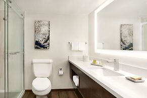 Doubletree by Hilton McLean Tysons