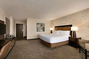 Doubletree by Hilton McLean Tysons