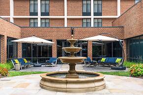 Doubletree by Hilton McLean Tysons