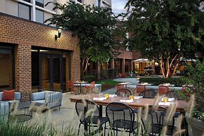 Doubletree by Hilton McLean Tysons