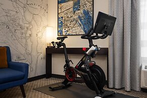 Doubletree by Hilton McLean Tysons