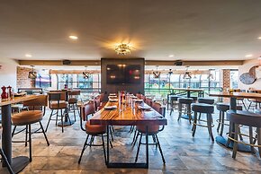 Doubletree by Hilton McLean Tysons