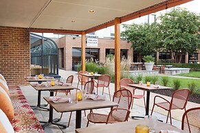 Doubletree by Hilton McLean Tysons