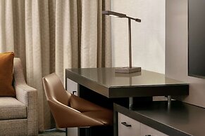 Doubletree by Hilton McLean Tysons