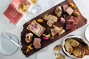 Four Seasons Hotel Toronto