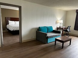Econo Lodge Inn & Suites