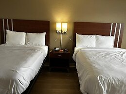 Econo Lodge Inn & Suites