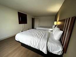 Econo Lodge Inn & Suites