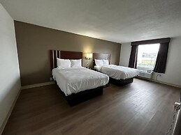 Econo Lodge Inn & Suites