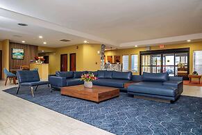 Endeavor Inn & Suites, Trademark Collection by Wyndham