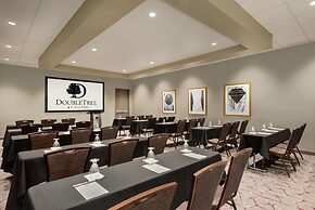 DoubleTree by Hilton St. Paul East