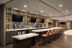 DoubleTree by Hilton St. Paul East