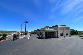 Days Inn by Wyndham Greenville