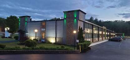 Wingate by Wyndham Lake George