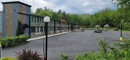 Wingate by Wyndham Lake George