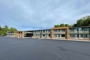 Wingate by Wyndham Lake George