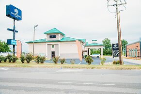 Country Garden & Suites