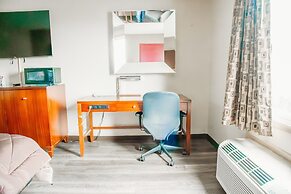 Country Garden & Suites