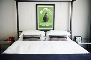 The Phoenix Hotel