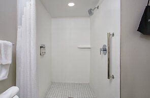 Holiday Inn Express Clearwater East - Icot Center by IHG