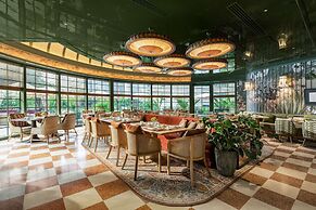 Island Shangri-La, Hong Kong