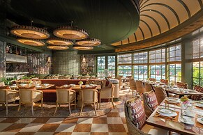 Island Shangri-La, Hong Kong