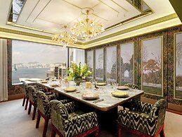 Island Shangri-La, Hong Kong