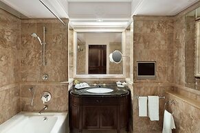 Island Shangri-La, Hong Kong