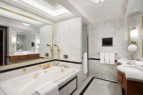 Island Shangri-La, Hong Kong