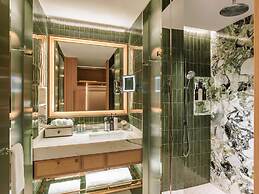 Island Shangri-La, Hong Kong