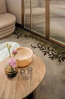 Island Shangri-La, Hong Kong