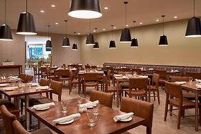 Four Points by Sheraton Toronto Airport