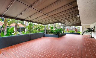 Atrium Hotel at Orange County Airport