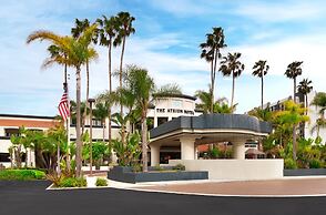 Atrium Hotel at Orange County Airport