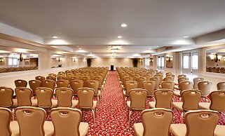 Atrium Hotel at Orange County Airport