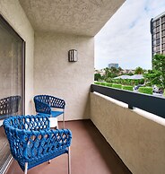 Atrium Hotel at Orange County Airport