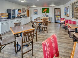 Yellowstone River Inn & Suites