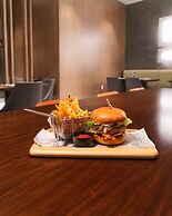 Hyatt Regency Newport Beach West