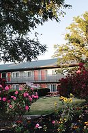 Days Inn by Wyndham Show Low
