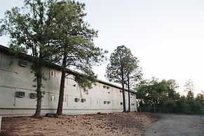Days Inn by Wyndham Show Low