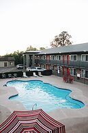 Days Inn by Wyndham Show Low