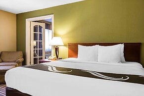 Quality Inn & Suites Columbia I-70