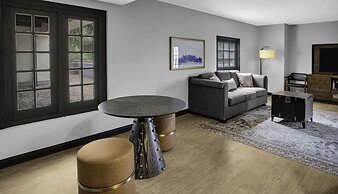 Estancia del Norte San Antonio, Tapestry Collection by Hilton