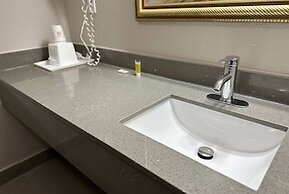 Days Inn by Wyndham Huntington