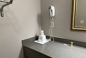 Days Inn by Wyndham Huntington