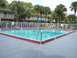 Days Inn by Wyndham Daytona Beach Speedway