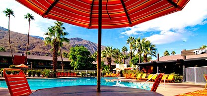 Caliente Tropics Hotel